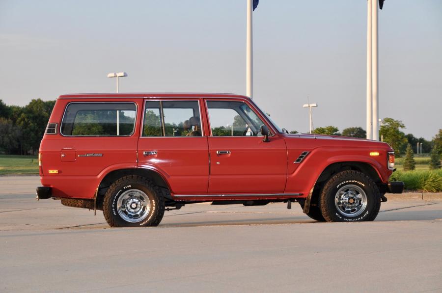  Toyota Land Cruiser 60 (FJ60) 1984 года  (NA) (фото 30 из 251)